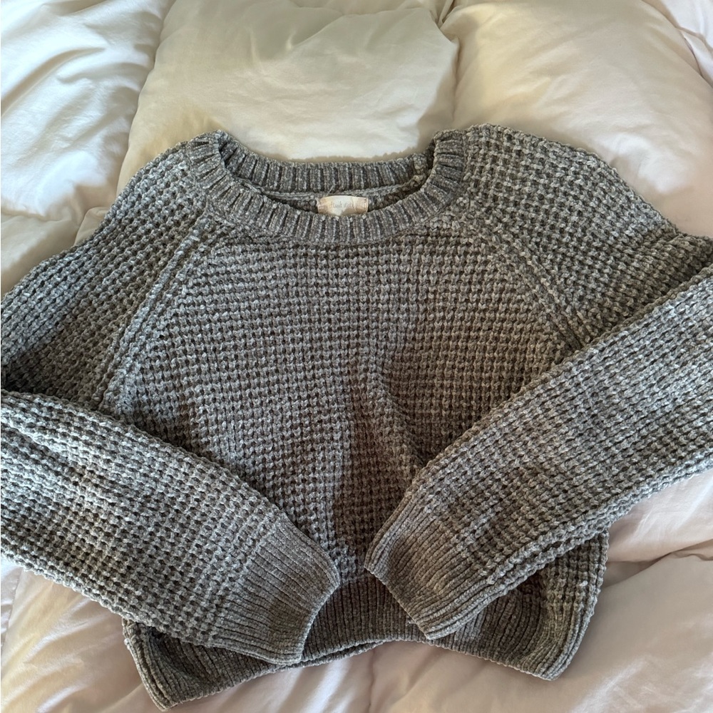 altar’d state • cropped sweater size M